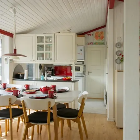 Vakantiehuis Eeske - 1km From The Sea By Interhome